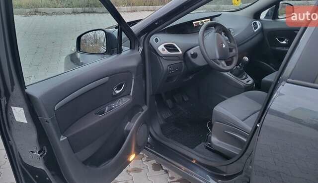 Черный Рено Гранд Сценик, объемом двигателя 1.6 л и пробегом 200 тыс. км за 8350 $, фото 14 на Automoto.ua