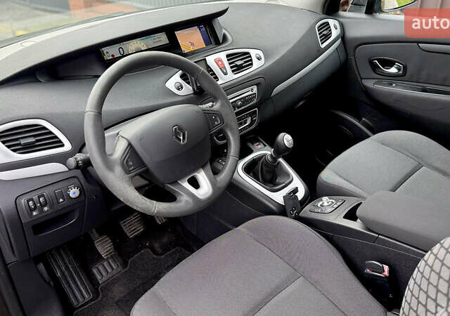 Чорний Рено Гранд Сценік, об'ємом двигуна 1.4 л та пробігом 218 тис. км за 7300 $, фото 9 на Automoto.ua