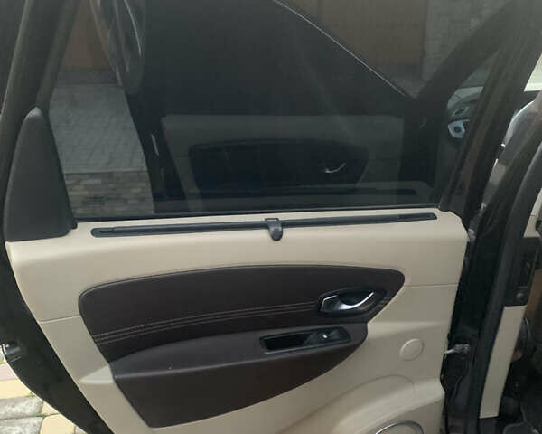 Черный Рено Гранд Сценик, объемом двигателя 1.4 л и пробегом 198 тыс. км за 5700 $, фото 16 на Automoto.ua