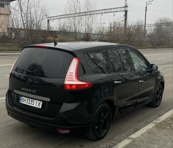 Черный Рено Гранд Сценик, объемом двигателя 1.6 л и пробегом 303 тыс. км за 5900 $, фото 2 на Automoto.ua