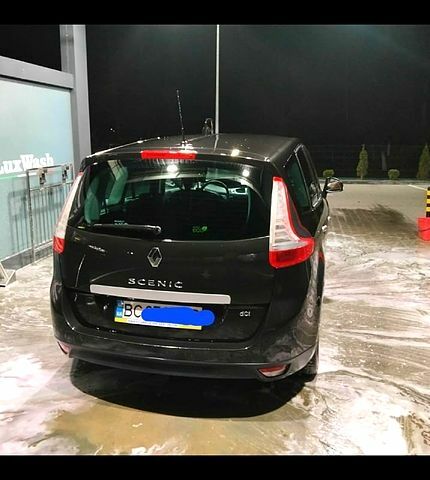 Черный Рено Гранд Сценик, объемом двигателя 1.9 л и пробегом 220 тыс. км за 7800 $, фото 3 на Automoto.ua