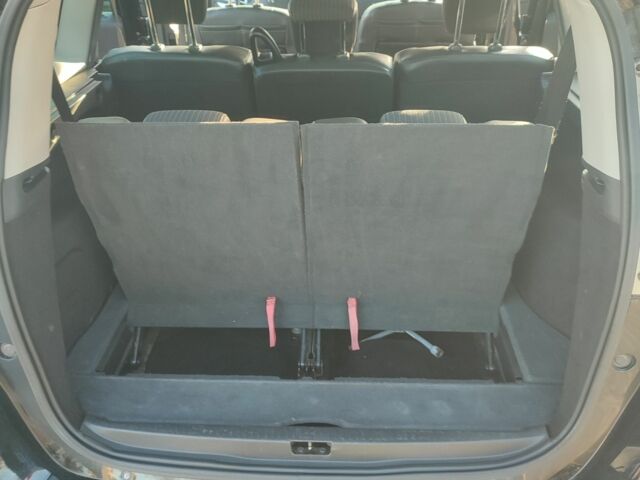 Черный Рено Гранд Сценик, объемом двигателя 1.5 л и пробегом 233 тыс. км за 5999 $, фото 5 на Automoto.ua