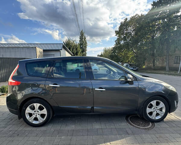 Черный Рено Гранд Сценик, объемом двигателя 1.46 л и пробегом 318 тыс. км за 6550 $, фото 23 на Automoto.ua