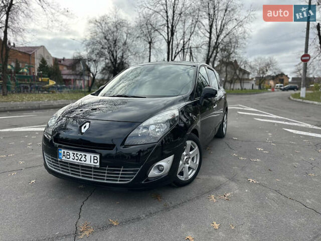 Черный Рено Гранд Сценик, объемом двигателя 2 л и пробегом 232 тыс. км за 8500 $, фото 1 на Automoto.ua