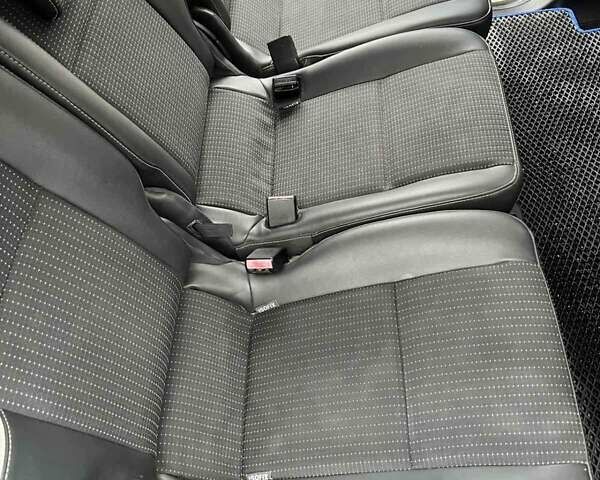 Чорний Рено Гранд Сценік, об'ємом двигуна 1.9 л та пробігом 270 тис. км за 7555 $, фото 10 на Automoto.ua