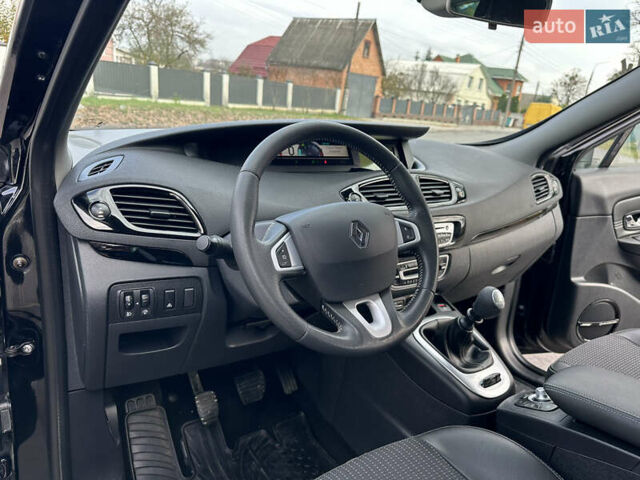 Черный Рено Гранд Сценик, объемом двигателя 2 л и пробегом 232 тыс. км за 8500 $, фото 40 на Automoto.ua