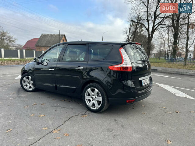 Черный Рено Гранд Сценик, объемом двигателя 2 л и пробегом 232 тыс. км за 8500 $, фото 25 на Automoto.ua