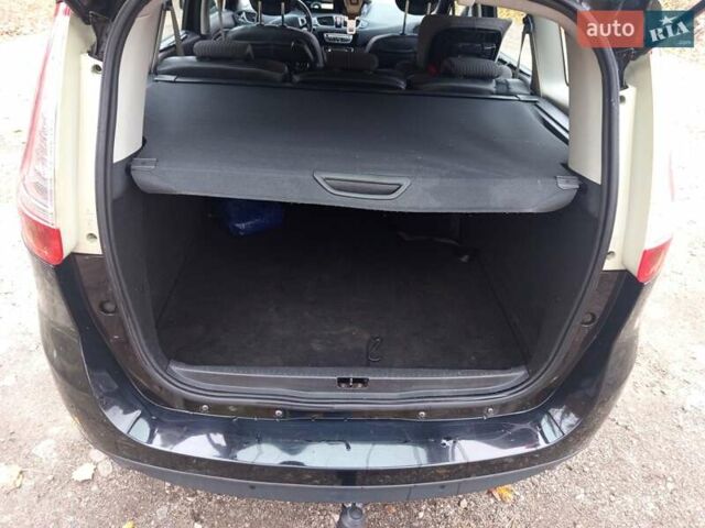 Черный Рено Гранд Сценик, объемом двигателя 1.9 л и пробегом 275 тыс. км за 7400 $, фото 33 на Automoto.ua