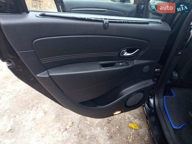 Черный Рено Гранд Сценик, объемом двигателя 1.9 л и пробегом 275 тыс. км за 7400 $, фото 22 на Automoto.ua