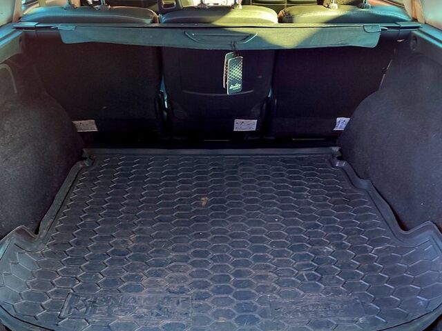 Черный Рено Гранд Сценик, объемом двигателя 1.6 л и пробегом 254 тыс. км за 7400 $, фото 8 на Automoto.ua