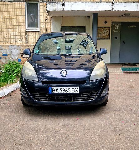 Чорний Рено Гранд Сценік, об'ємом двигуна 1.5 л та пробігом 415 тис. км за 7650 $, фото 1 на Automoto.ua