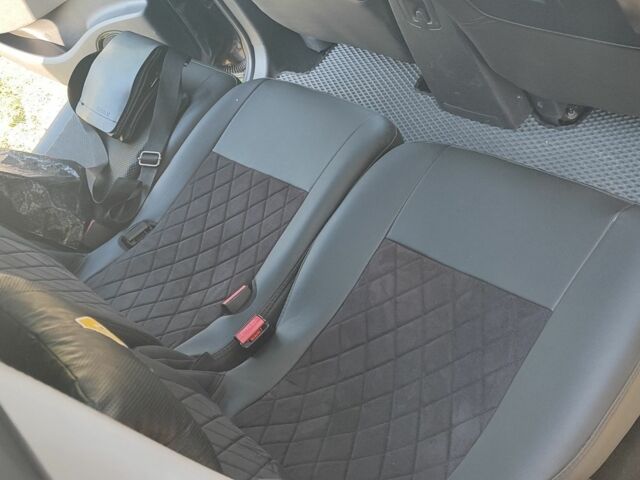 Черный Рено Гранд Сценик, объемом двигателя 1.6 л и пробегом 253 тыс. км за 8000 $, фото 2 на Automoto.ua