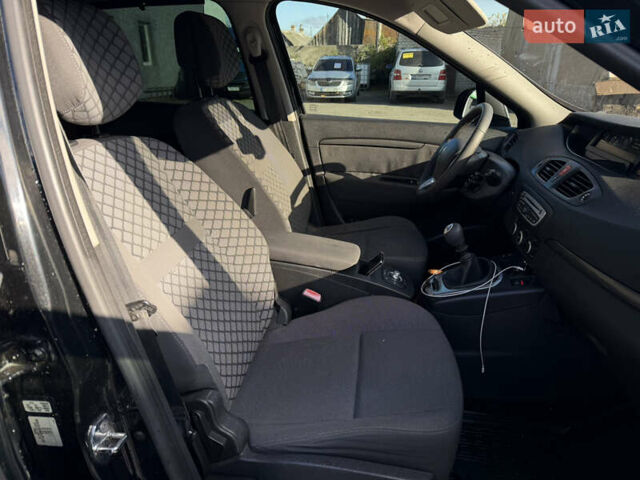 Черный Рено Гранд Сценик, объемом двигателя 1.5 л и пробегом 333 тыс. км за 6100 $, фото 9 на Automoto.ua