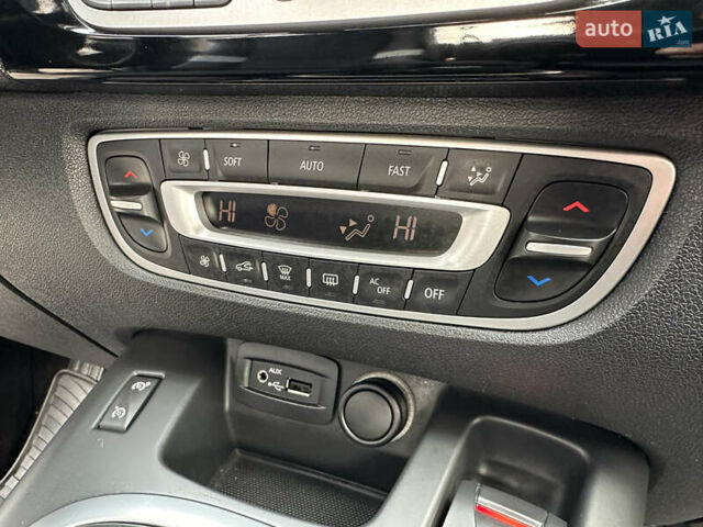 Черный Рено Гранд Сценик, объемом двигателя 2 л и пробегом 232 тыс. км за 8500 $, фото 64 на Automoto.ua