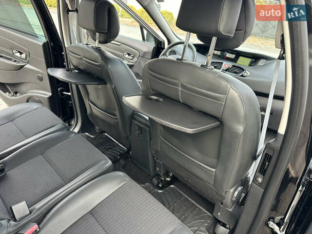 Черный Рено Гранд Сценик, объемом двигателя 2 л и пробегом 232 тыс. км за 8500 $, фото 52 на Automoto.ua