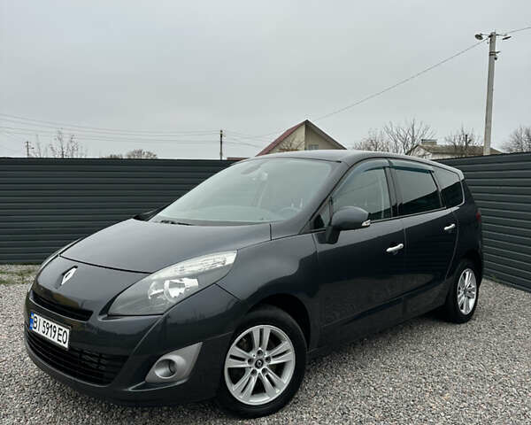 Черный Рено Гранд Сценик, объемом двигателя 1.6 л и пробегом 174 тыс. км за 7450 $, фото 2 на Automoto.ua