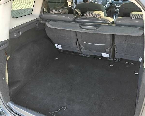 Черный Рено Гранд Сценик, объемом двигателя 1.5 л и пробегом 292 тыс. км за 5999 $, фото 66 на Automoto.ua