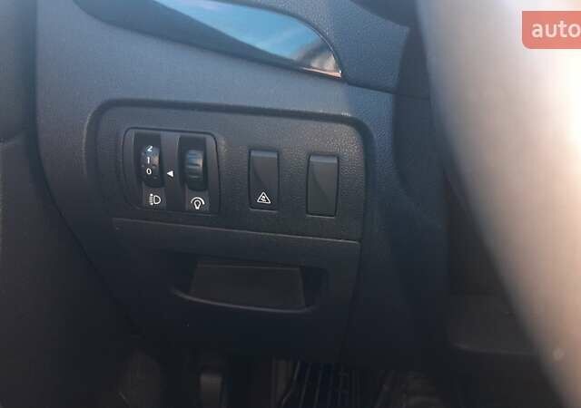 Рено Гранд Сценик 2011 в Харькове на Automoto.ua Черный Рено Гранд Сценик, объемом двигателя 1.4 л и пробегом 260 тыс. км за 9900 $, фото 12 на Automoto.ua