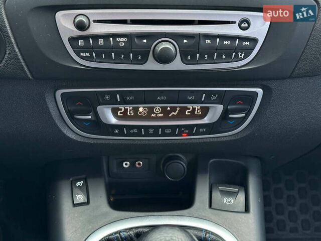 Черный Рено Гранд Сценик, объемом двигателя 1.5 л и пробегом 237 тыс. км за 7300 $, фото 15 на Automoto.ua