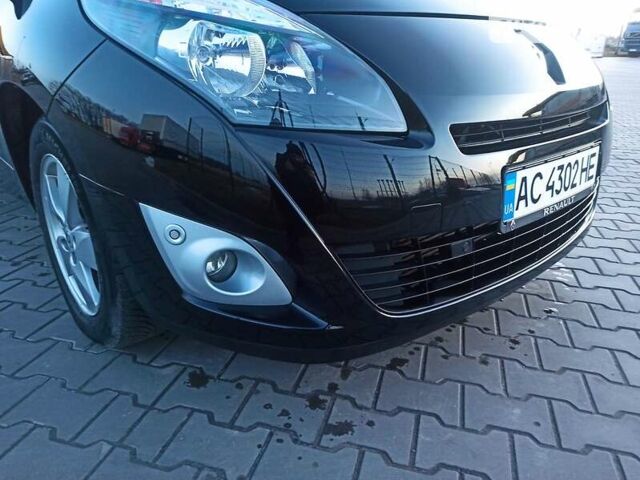 Чорний Рено Гранд Сценік, об'ємом двигуна 1.9 л та пробігом 265 тис. км за 7600 $, фото 40 на Automoto.ua