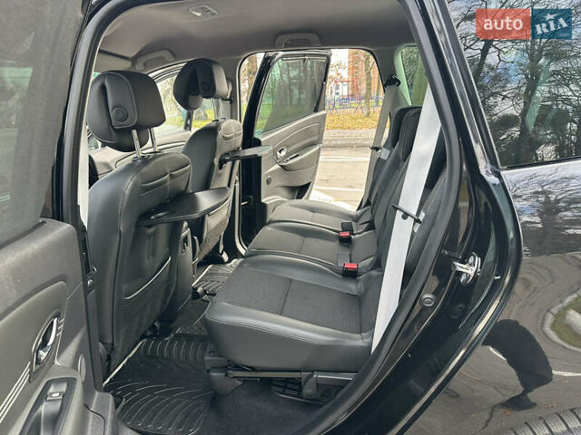 Черный Рено Гранд Сценик, объемом двигателя 2 л и пробегом 232 тыс. км за 8500 $, фото 45 на Automoto.ua