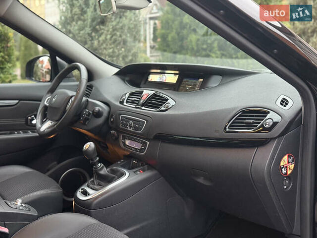 Черный Рено Гранд Сценик, объемом двигателя 1.6 л и пробегом 213 тыс. км за 8250 $, фото 38 на Automoto.ua