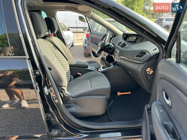 Чорний Рено Гранд Сценік, об'ємом двигуна 1.6 л та пробігом 198 тис. км за 7500 $, фото 31 на Automoto.ua