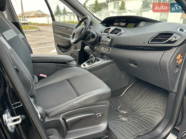 Черный Рено Гранд Сценик, объемом двигателя 2 л и пробегом 232 тыс. км за 8500 $, фото 55 на Automoto.ua