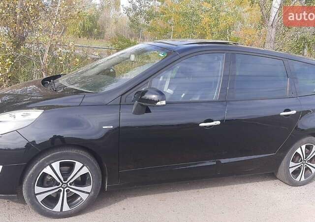 Рено Гранд Сценик 2011 в Харькове на Automoto.ua Черный Рено Гранд Сценик, объемом двигателя 1.4 л и пробегом 260 тыс. км за 9900 $, фото 9 на Automoto.ua