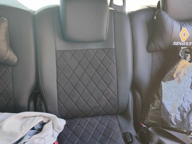 Черный Рено Гранд Сценик, объемом двигателя 1.6 л и пробегом 253 тыс. км за 8000 $, фото 3 на Automoto.ua