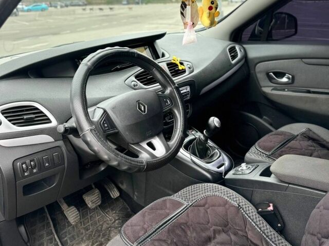 Черный Рено Гранд Сценик, объемом двигателя 0 л и пробегом 250 тыс. км за 7800 $, фото 6 на Automoto.ua