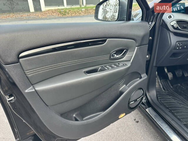 Черный Рено Гранд Сценик, объемом двигателя 2 л и пробегом 232 тыс. км за 8500 $, фото 35 на Automoto.ua