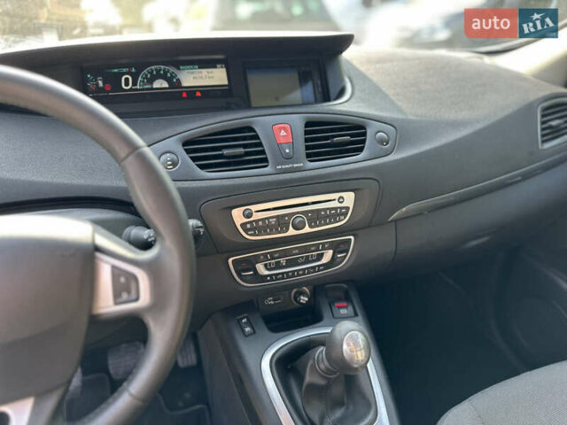 Чорний Рено Гранд Сценік, об'ємом двигуна 1.6 л та пробігом 198 тис. км за 7500 $, фото 19 на Automoto.ua