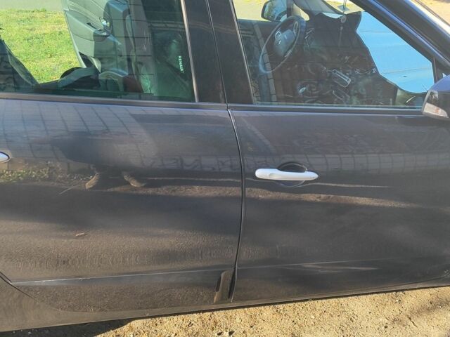 Черный Рено Гранд Сценик, объемом двигателя 1.6 л и пробегом 253 тыс. км за 8000 $, фото 6 на Automoto.ua