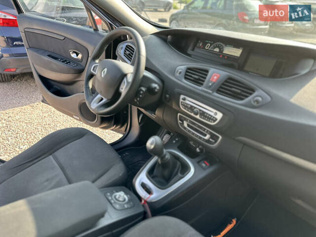 Чорний Рено Гранд Сценік, об'ємом двигуна 1.6 л та пробігом 198 тис. км за 7500 $, фото 31 на Automoto.ua