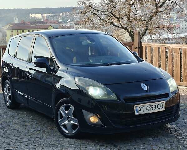 Черный Рено Гранд Сценик, объемом двигателя 1.5 л и пробегом 292 тыс. км за 5999 $, фото 1 на Automoto.ua