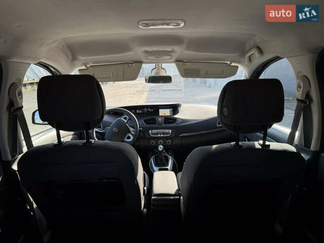 Черный Рено Гранд Сценик, объемом двигателя 1.5 л и пробегом 333 тыс. км за 6100 $, фото 11 на Automoto.ua