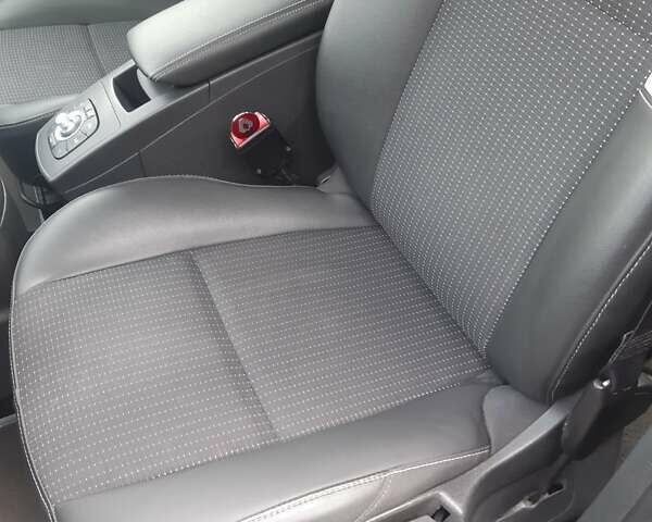 Черный Рено Гранд Сценик, объемом двигателя 1.6 л и пробегом 200 тыс. км за 9000 $, фото 8 на Automoto.ua