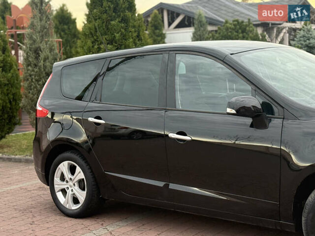 Черный Рено Гранд Сценик, объемом двигателя 1.6 л и пробегом 213 тыс. км за 8250 $, фото 6 на Automoto.ua