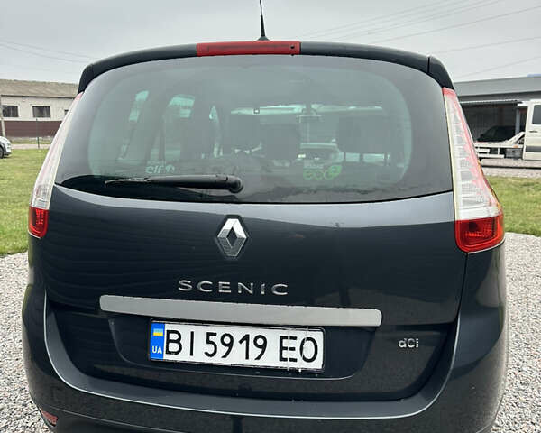 Черный Рено Гранд Сценик, объемом двигателя 1.6 л и пробегом 174 тыс. км за 7450 $, фото 9 на Automoto.ua