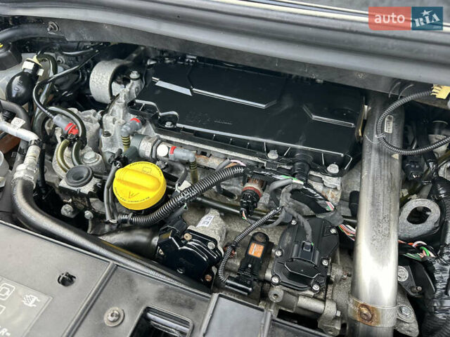 Черный Рено Гранд Сценик, объемом двигателя 2 л и пробегом 232 тыс. км за 8500 $, фото 66 на Automoto.ua