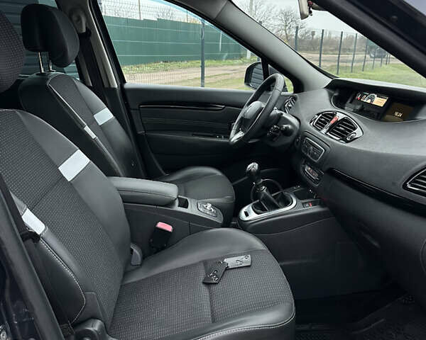 Черный Рено Гранд Сценик, объемом двигателя 1.6 л и пробегом 174 тыс. км за 7450 $, фото 38 на Automoto.ua