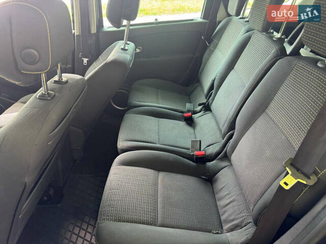 Чорний Рено Гранд Сценік, об'ємом двигуна 1.4 л та пробігом 230 тис. км за 7400 $, фото 7 на Automoto.ua