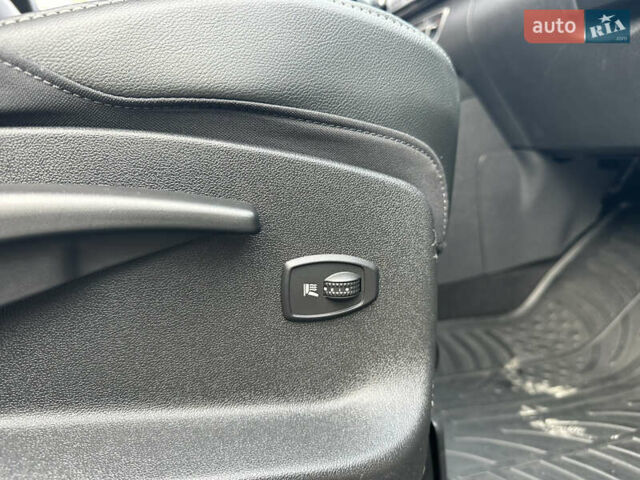 Черный Рено Гранд Сценик, объемом двигателя 2 л и пробегом 232 тыс. км за 8500 $, фото 56 на Automoto.ua