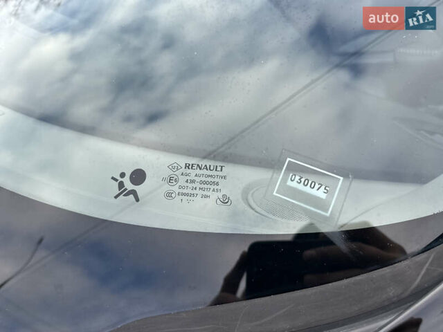 Черный Рено Гранд Сценик, объемом двигателя 2 л и пробегом 232 тыс. км за 8500 $, фото 8 на Automoto.ua