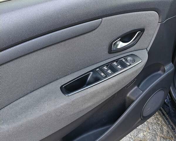 Черный Рено Гранд Сценик, объемом двигателя 1.5 л и пробегом 292 тыс. км за 5999 $, фото 50 на Automoto.ua