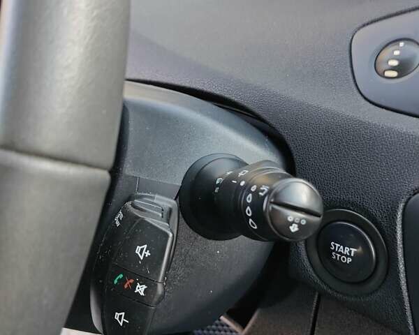 Черный Рено Гранд Сценик, объемом двигателя 1.5 л и пробегом 292 тыс. км за 5999 $, фото 61 на Automoto.ua