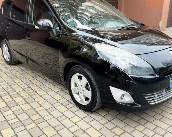 Черный Рено Гранд Сценик, объемом двигателя 1.87 л и пробегом 293 тыс. км за 7200 $, фото 19 на Automoto.ua