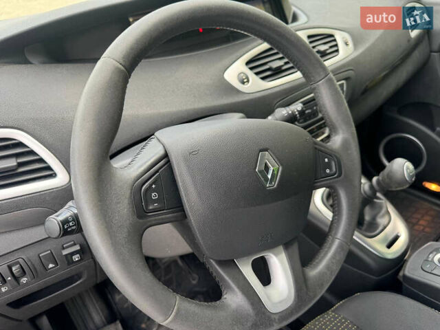 Чорний Рено Гранд Сценік, об'ємом двигуна 1.4 л та пробігом 230 тис. км за 7400 $, фото 6 на Automoto.ua