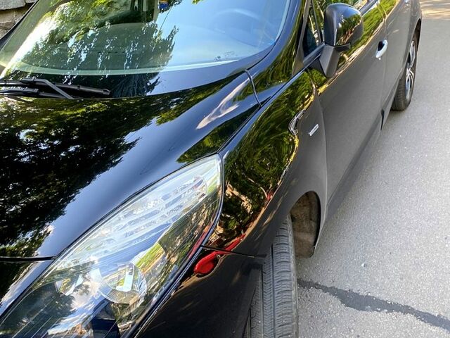 Черный Рено Гранд Сценик, объемом двигателя 1.4 л и пробегом 145 тыс. км за 7700 $, фото 1 на Automoto.ua